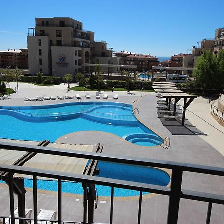 Menada Luxor Apartments Sveti Vlas Buitenkant foto
