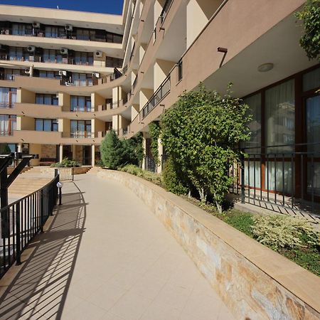 Menada Luxor Apartments Sveti Vlas Buitenkant foto