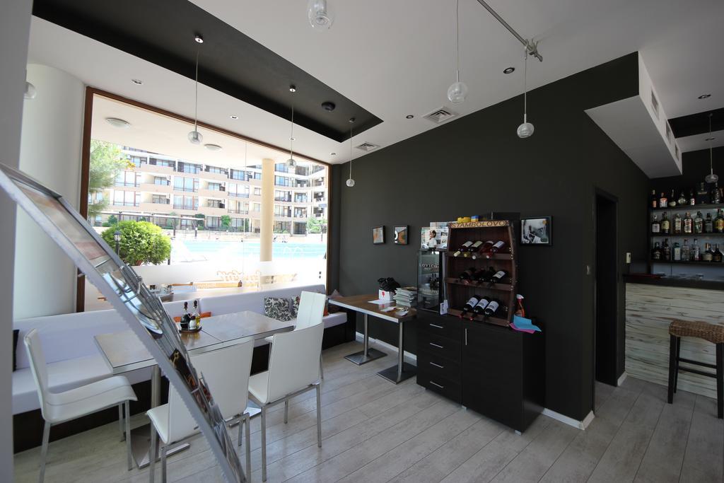 Menada Luxor Apartments Sveti Vlas Buitenkant foto