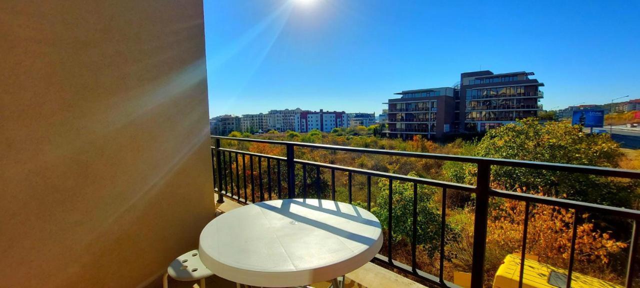Menada Luxor Apartments Sveti Vlas Buitenkant foto