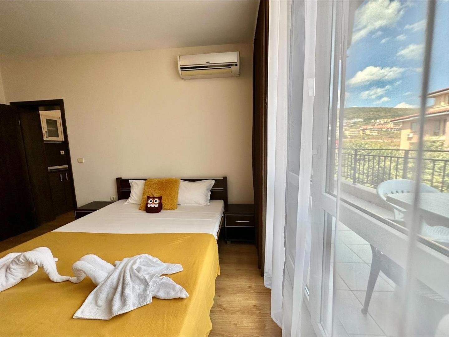 Menada Luxor Apartments Sveti Vlas Buitenkant foto