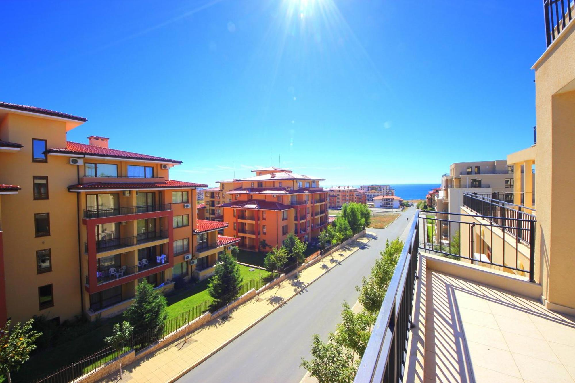 Menada Luxor Apartments Sveti Vlas Buitenkant foto