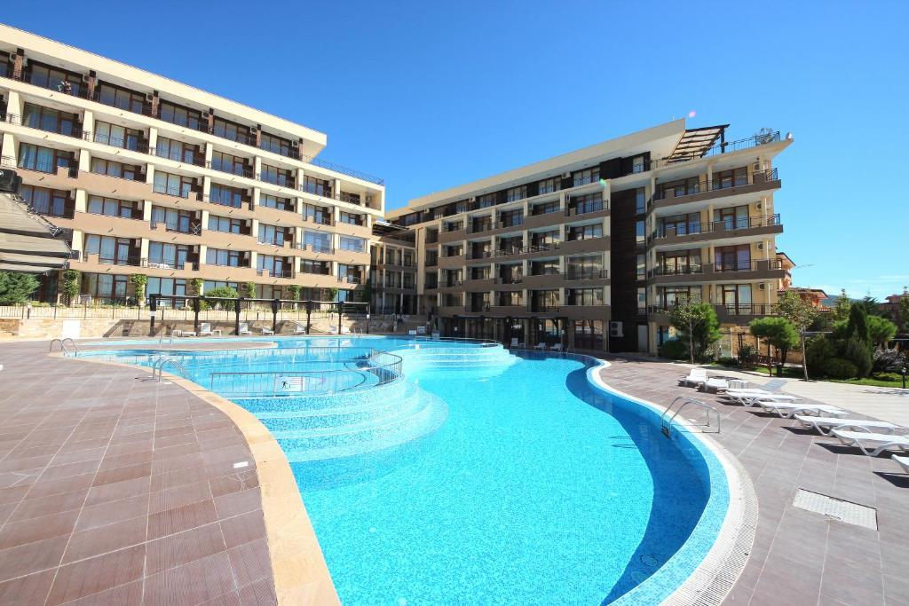 Menada Luxor Apartments Sveti Vlas Buitenkant foto