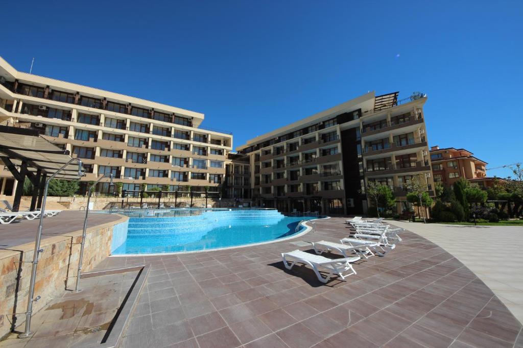 Menada Luxor Apartments Sveti Vlas Buitenkant foto
