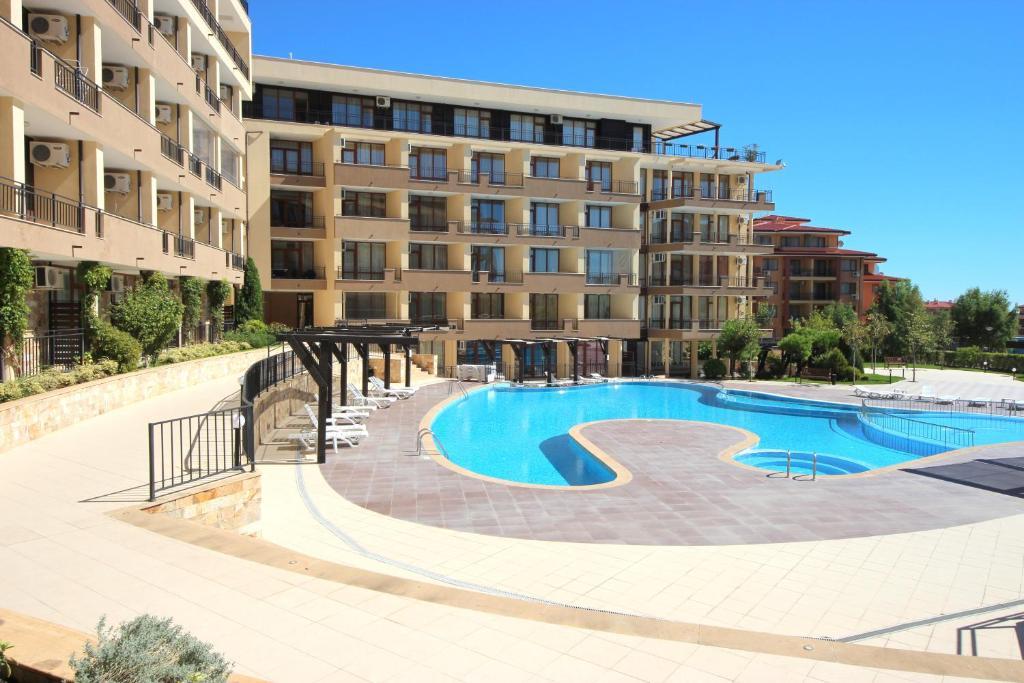 Menada Luxor Apartments Sveti Vlas Buitenkant foto