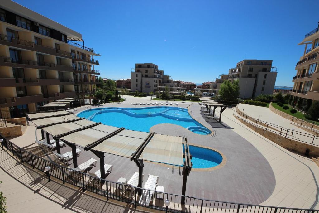 Menada Luxor Apartments Sveti Vlas Buitenkant foto