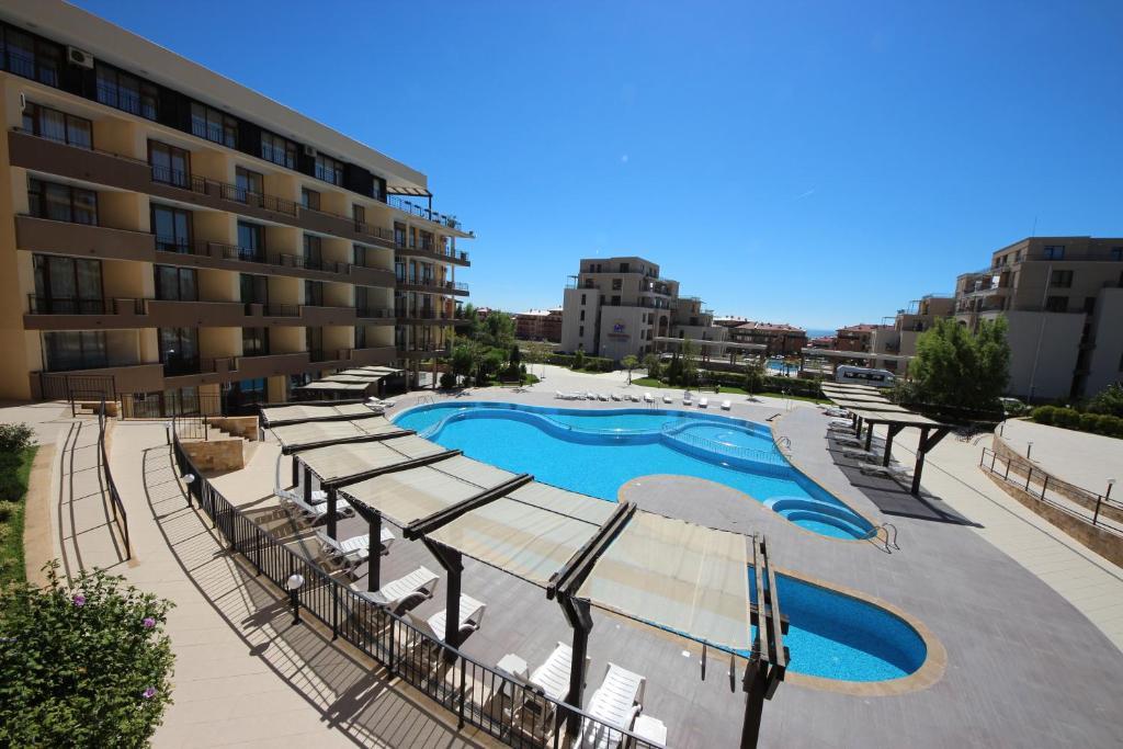 Menada Luxor Apartments Sveti Vlas Buitenkant foto
