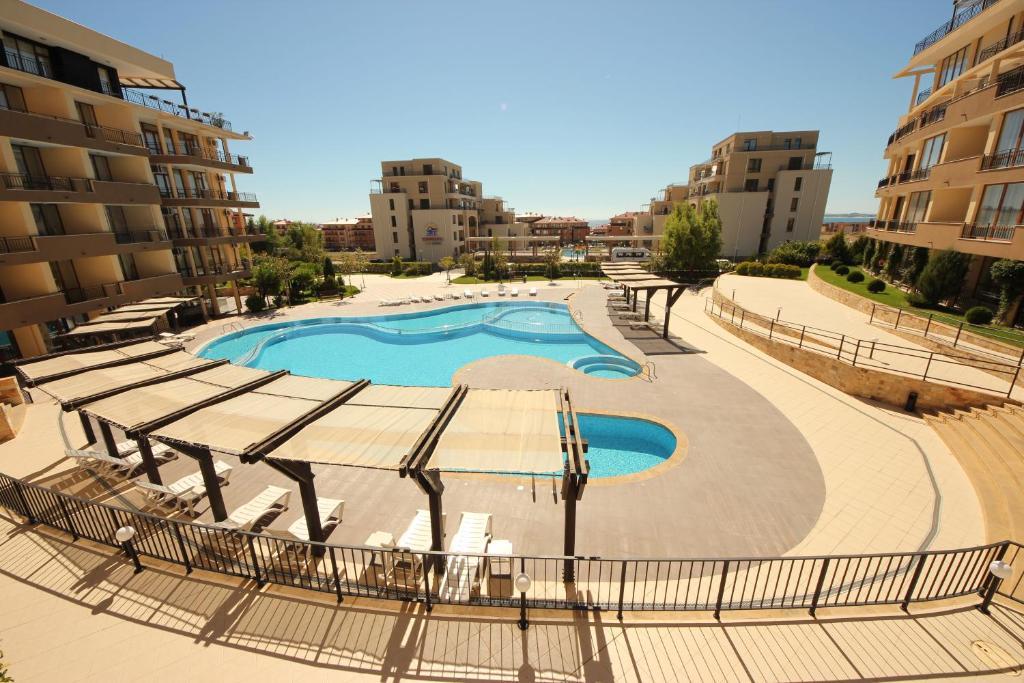 Menada Luxor Apartments Sveti Vlas Buitenkant foto