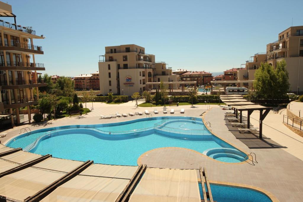 Menada Luxor Apartments Sveti Vlas Buitenkant foto