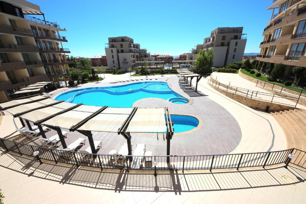 Menada Luxor Apartments Sveti Vlas Buitenkant foto