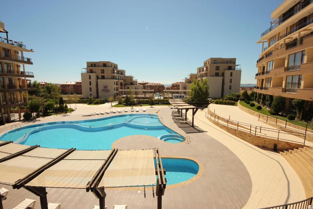 Menada Luxor Apartments Sveti Vlas Buitenkant foto