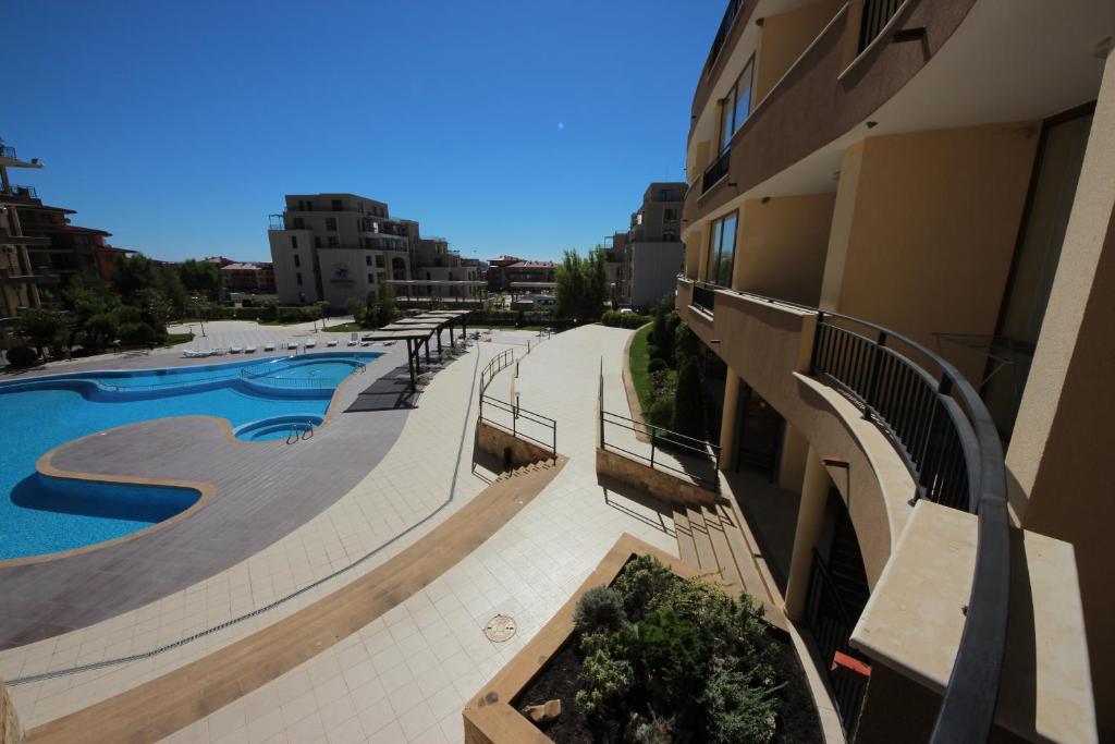 Menada Luxor Apartments Sveti Vlas Buitenkant foto